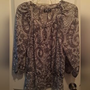 Grey paisley top